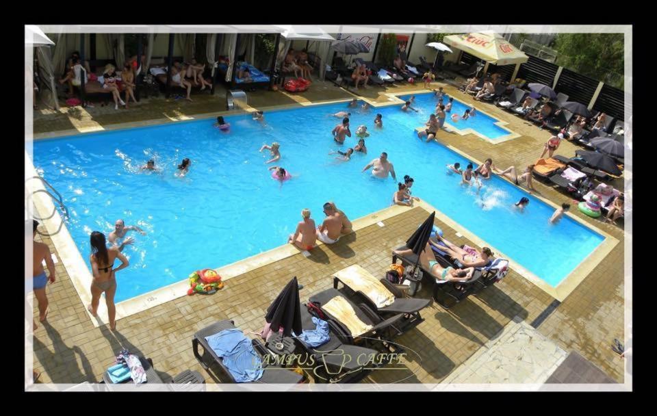 Campus Caffe Mansion Hotel Buzău Exterior foto